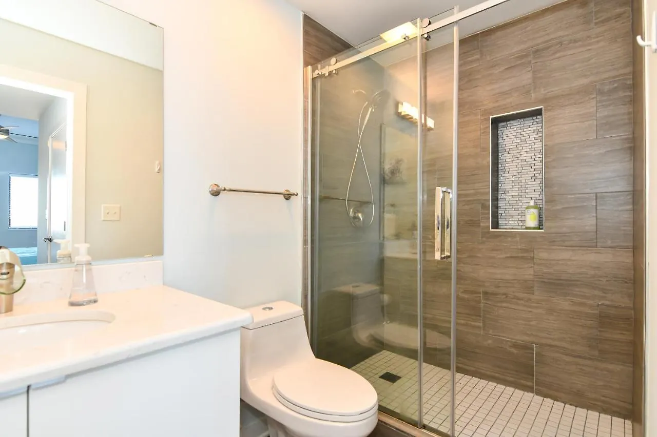 {Cloud 9} Luxury 2 Bedroom Condo In Uptown Charlotte Apartment
