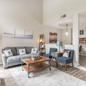 Apartment Modern Cozy Townhome, Charlotte